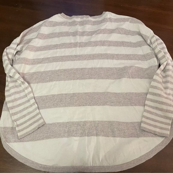 Oversized Sweater Woman’s Small - Picture 2 of 2